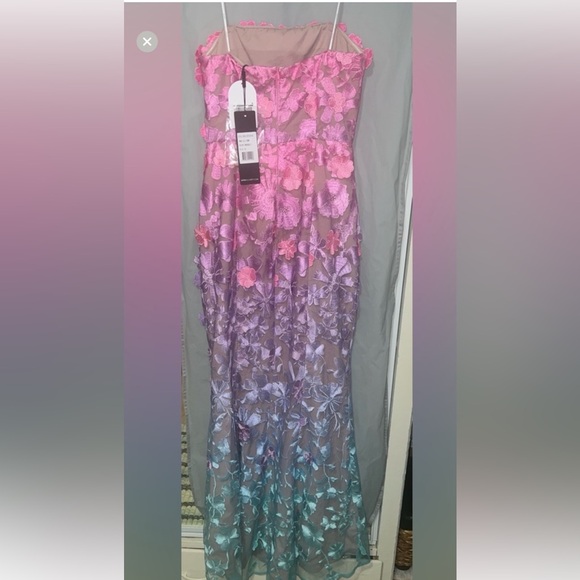 Elliatt Bella Gown NWT - Picture 6 of 8